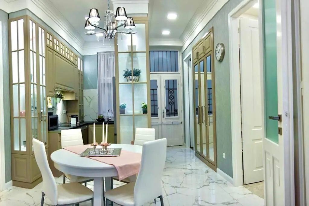 Parliament Square Apartment Budapest