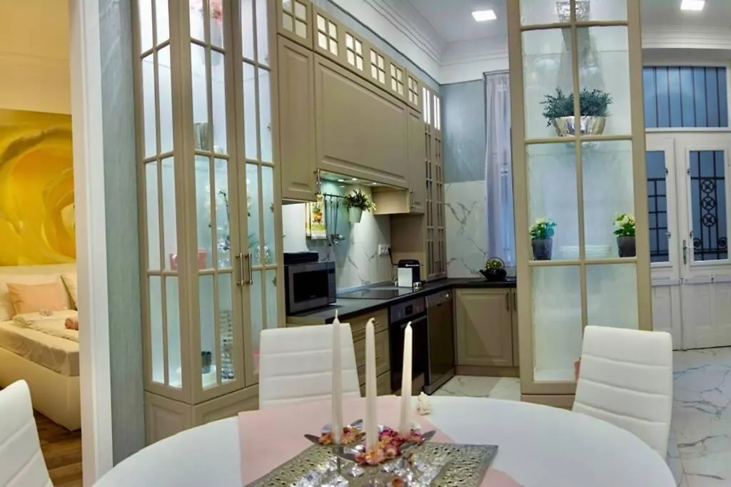 Parliament Square Apartment Budapest